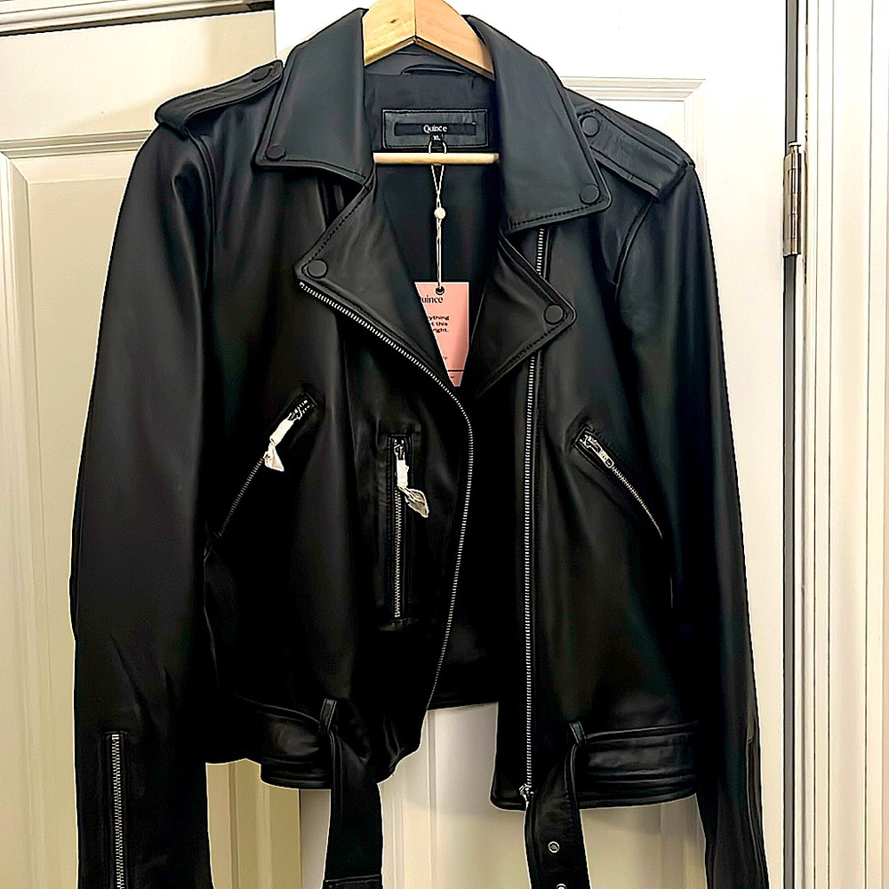 Brand New Leather Motorcycle Jacket w/tags !! Great Zipper Detail on sleeves!